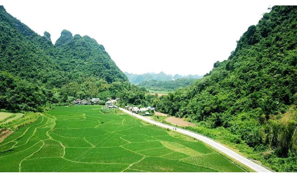Epic 10-Day Ba Be Lake to Cao Bang Mountain Cycling Adventure